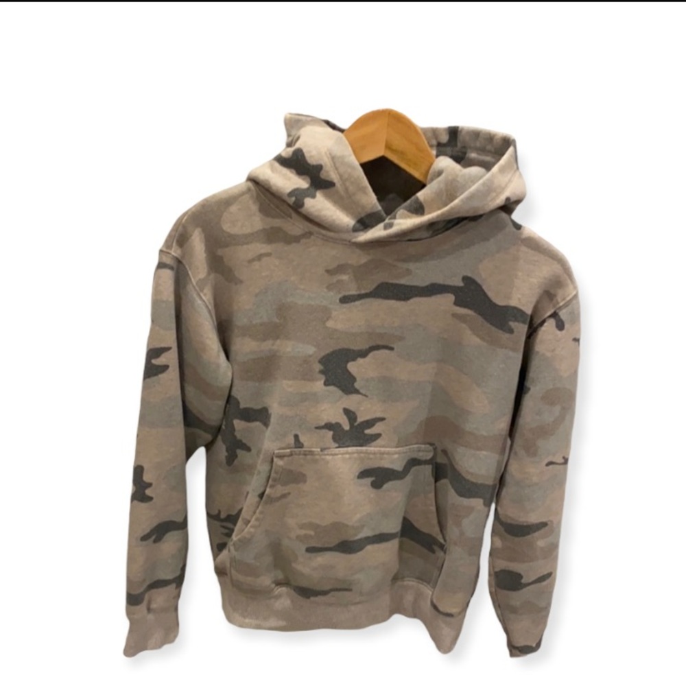 Aritzia camo sweatshirt